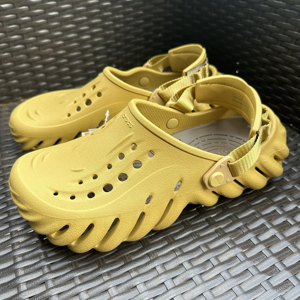 Brand New ECHO CROCS Clogs Desert Grass - M6/W8/J6